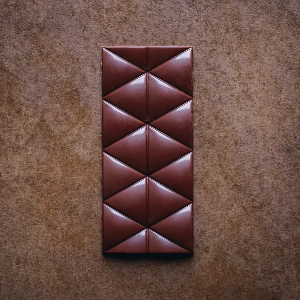 AO CACAO: DARK MILK CHOCOLATE 50%