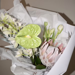 L’Homme (For him, or her) - Image 2