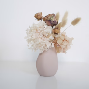 Hydrangea mini with Roses in Pink